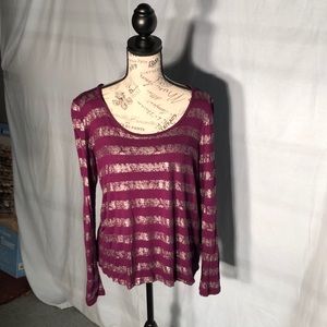 Jennifer Lopez long sleeved top